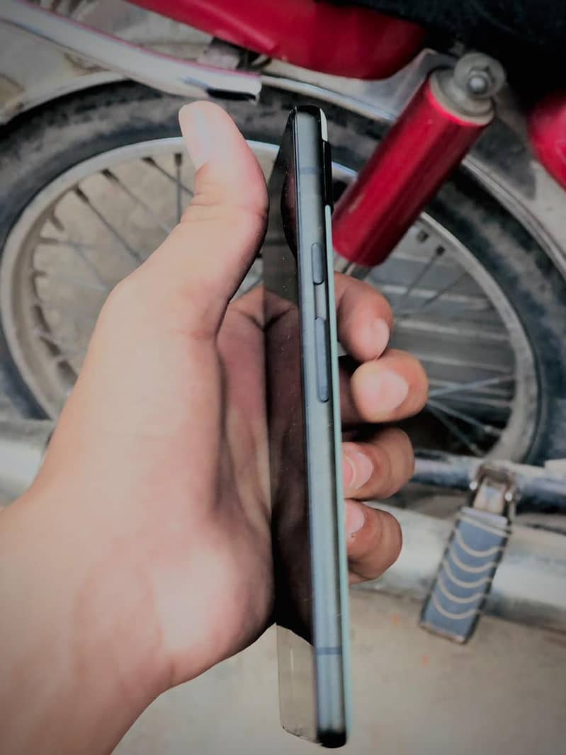Google Pixel 6a 4
