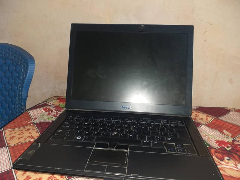 LAPTOP OLD MODEL 3