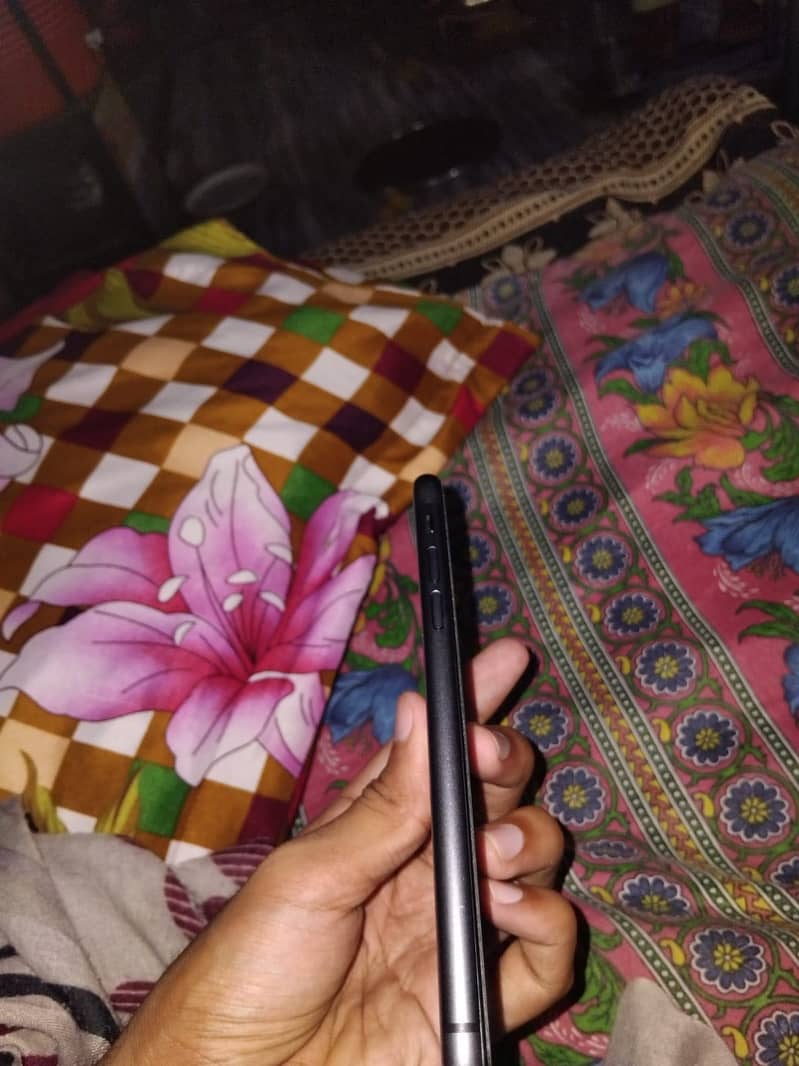 iPhone 11 1