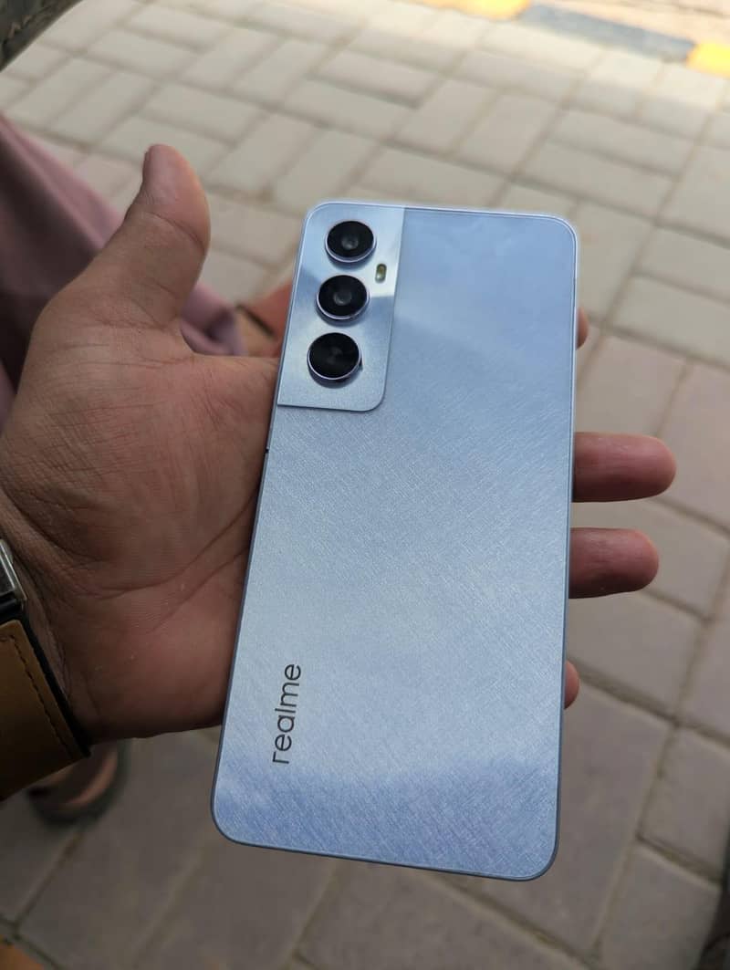 Realme C65 1