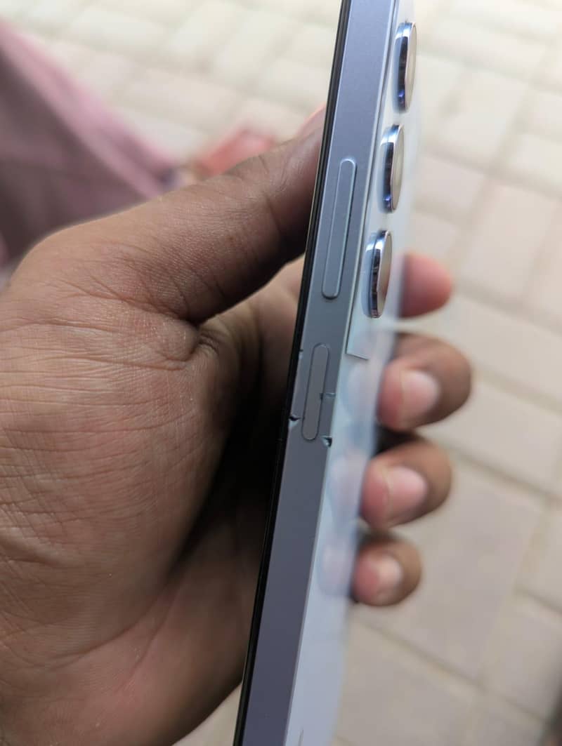 Realme C65 3