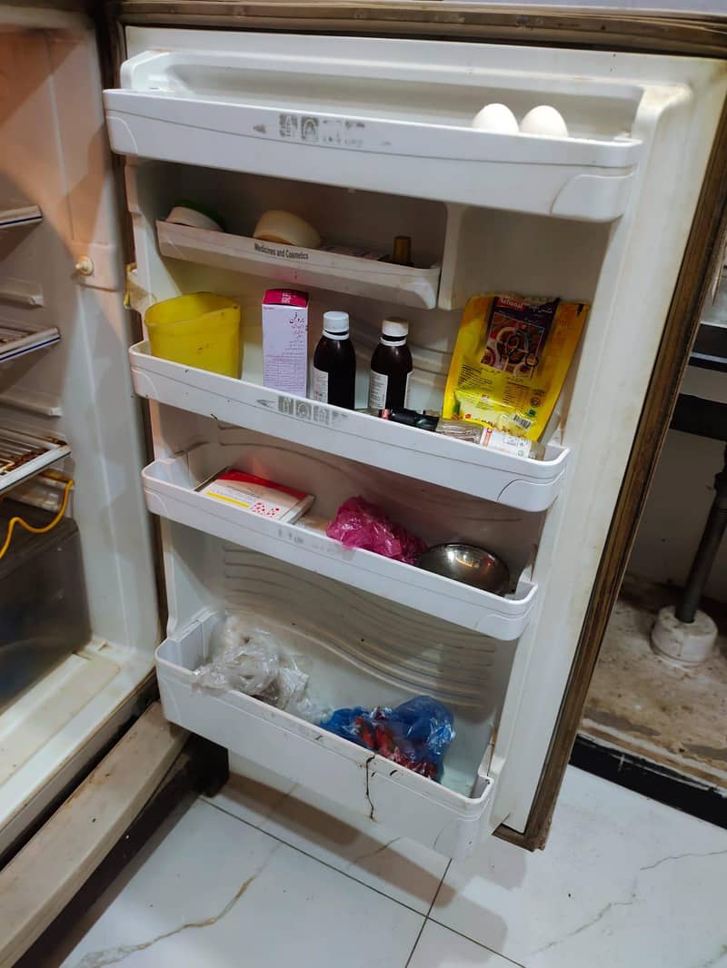 dawlance fridge 4