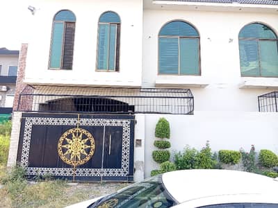 5 Marla House In Golf View Lane Is Best Option For Sale
