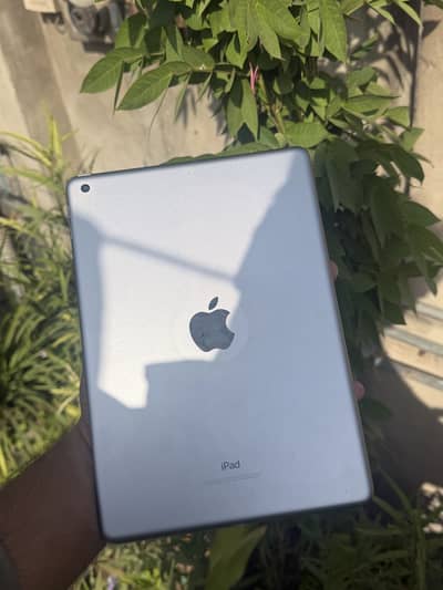 i pad 6th Gen 128gb With Box
