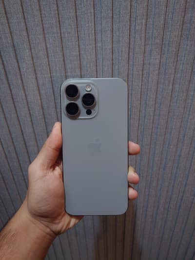 15 Pro Max non pta ( display + panel broken)