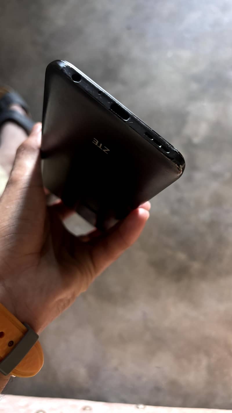 Zte Blade V30 3