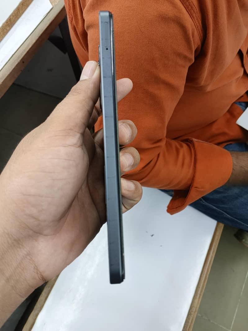 Realme Note 70 6