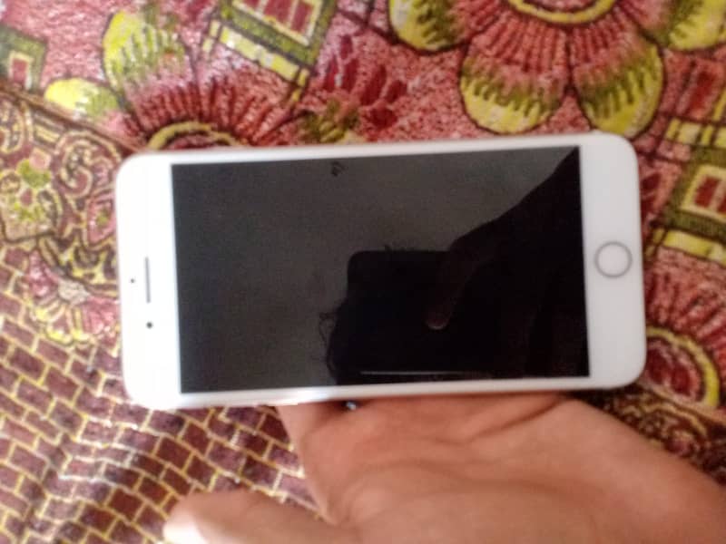 Apple iPhone 7 Plus 3