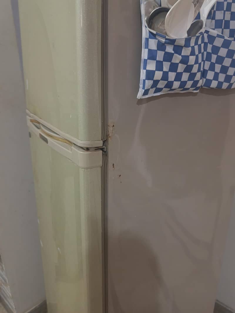 dawlance fridge 4