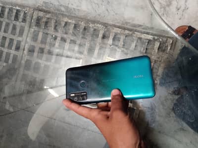 Tecno Spark 5 Pro (4/64)