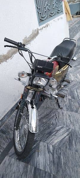 Honda 125 Special edition Gold