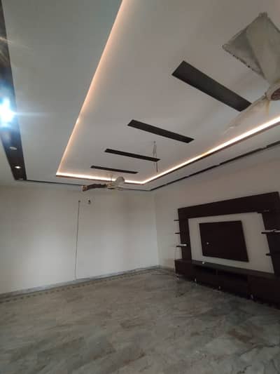 10 MARLA FULL HOUSE IS AVAILABLE FOR RENT IN BAHRIA TOWN SECTOR C