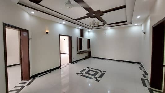 11 MARLA UPPER POSRTION IS AVAILABLE FOR RENT IN BAHRIA TOWN SECTOR C