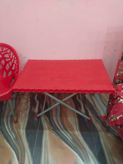 plastic table and chairs