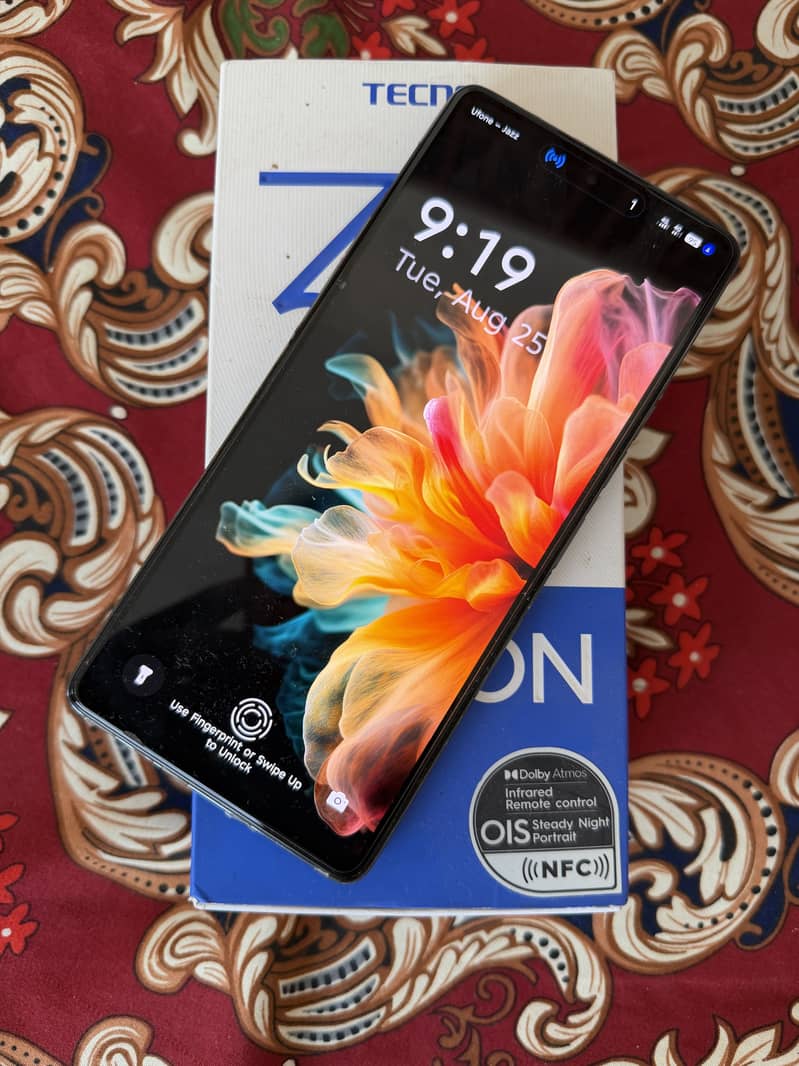 Tecno CAMON 30 1