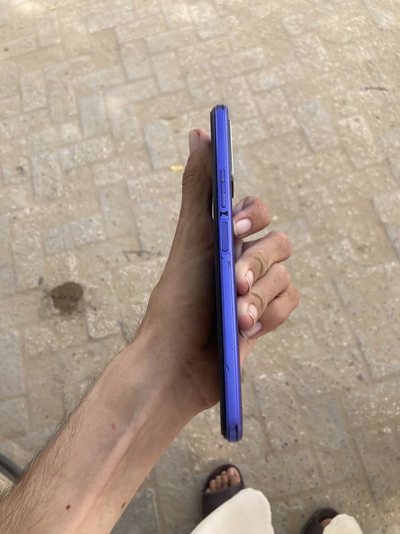 Vivo V21 0