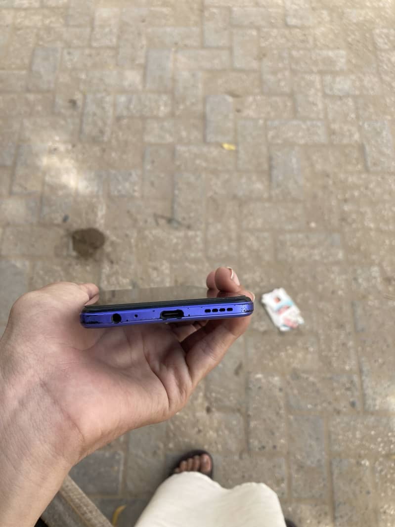 Vivo V21 1
