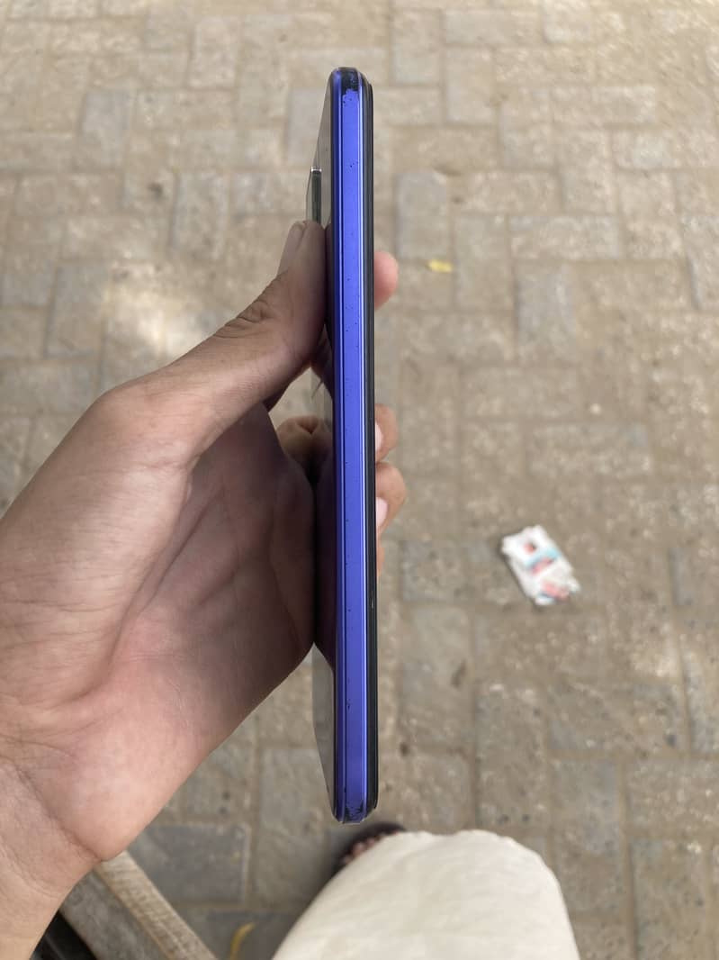 Vivo V21 3