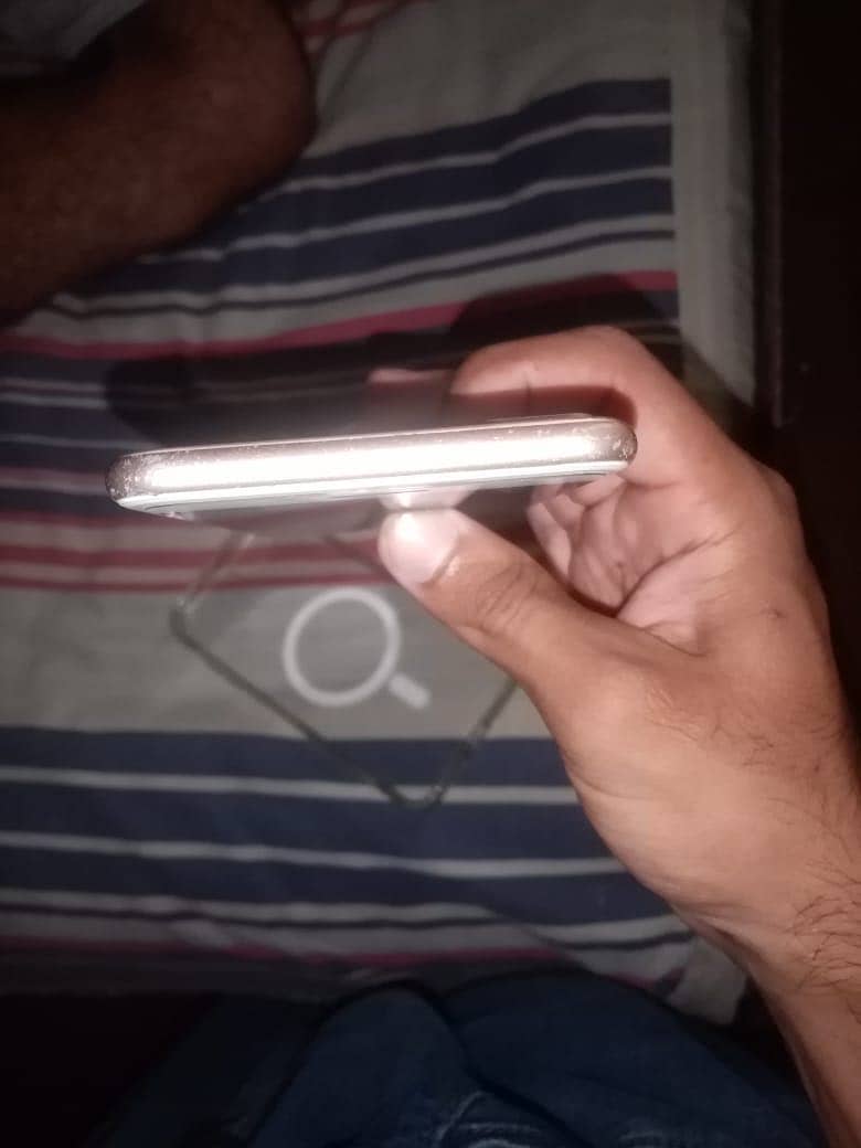 Apple iPhone 8 Plus 1