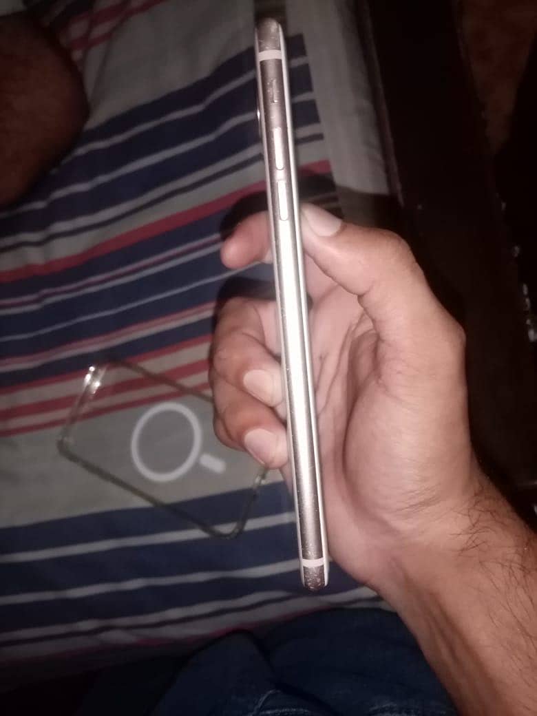 Apple iPhone 8 Plus 2