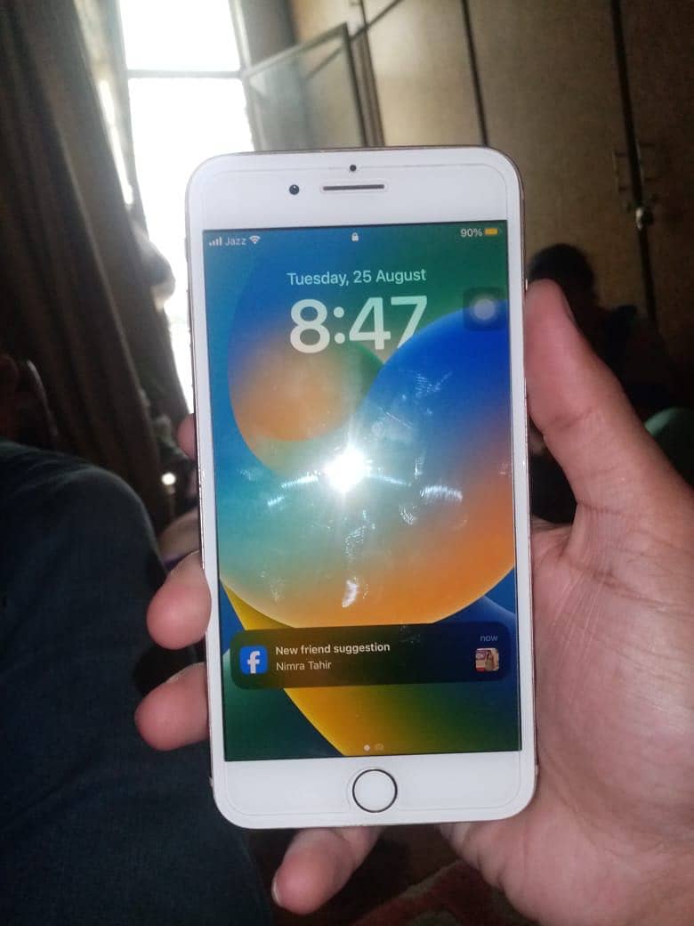 Apple iPhone 8 Plus 4