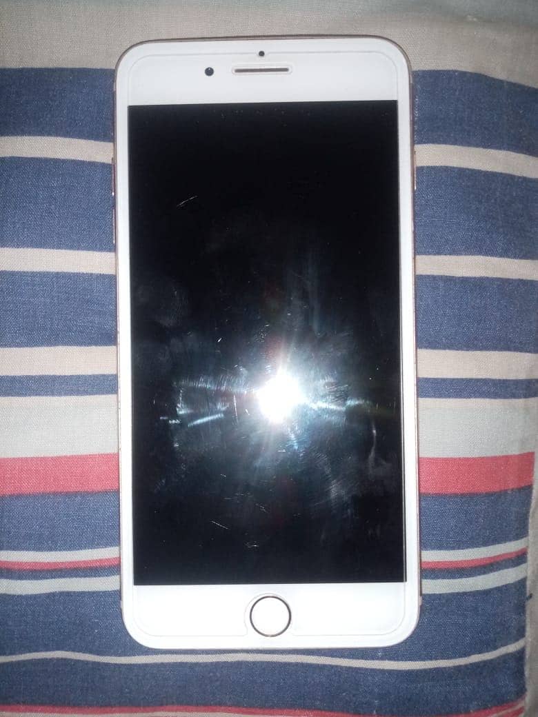 Apple iPhone 8 Plus 10