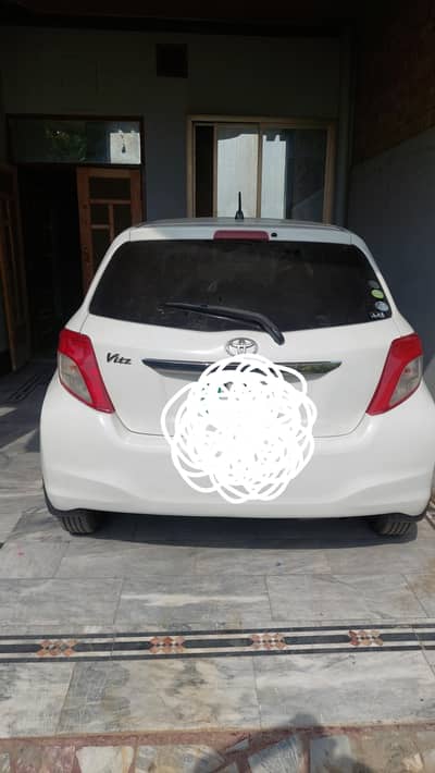 Toyota Vitz 2015