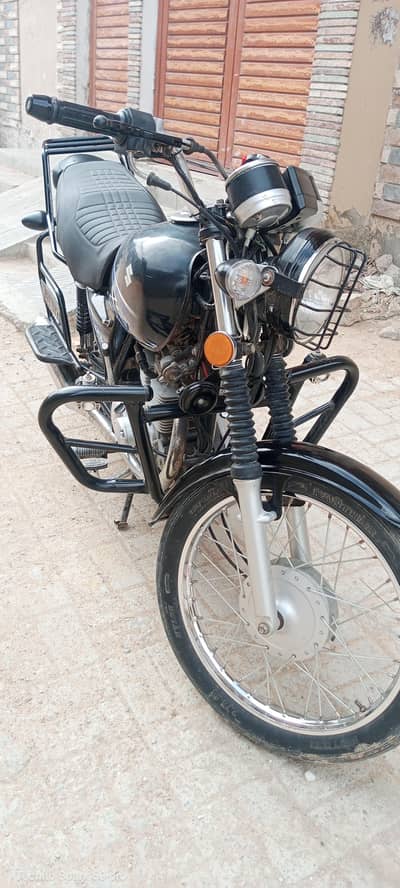 Suzuki Gs150 Sell Urgent 03019344355