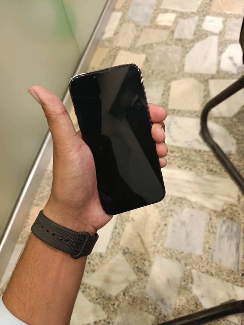 Apple iPhone 13 Pro 3