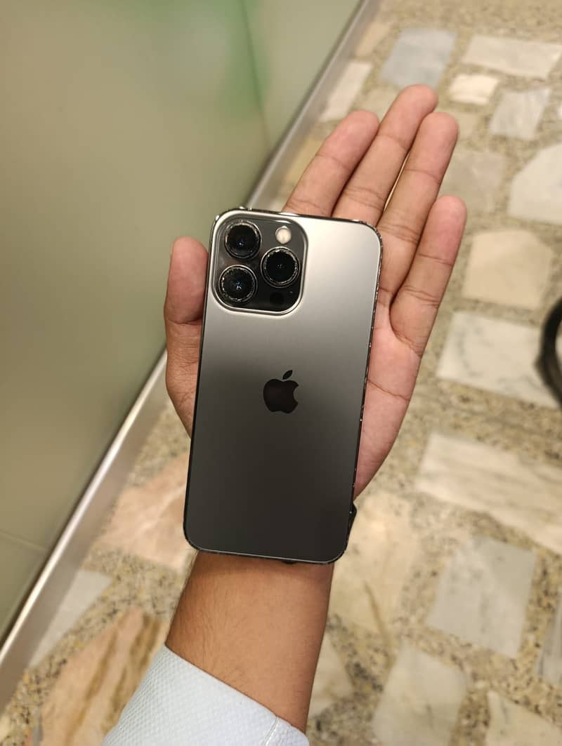 Apple iPhone 13 Pro 4