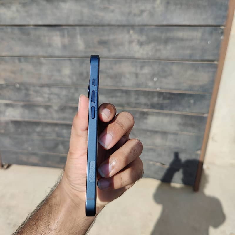 Apple iPhone 14 0
