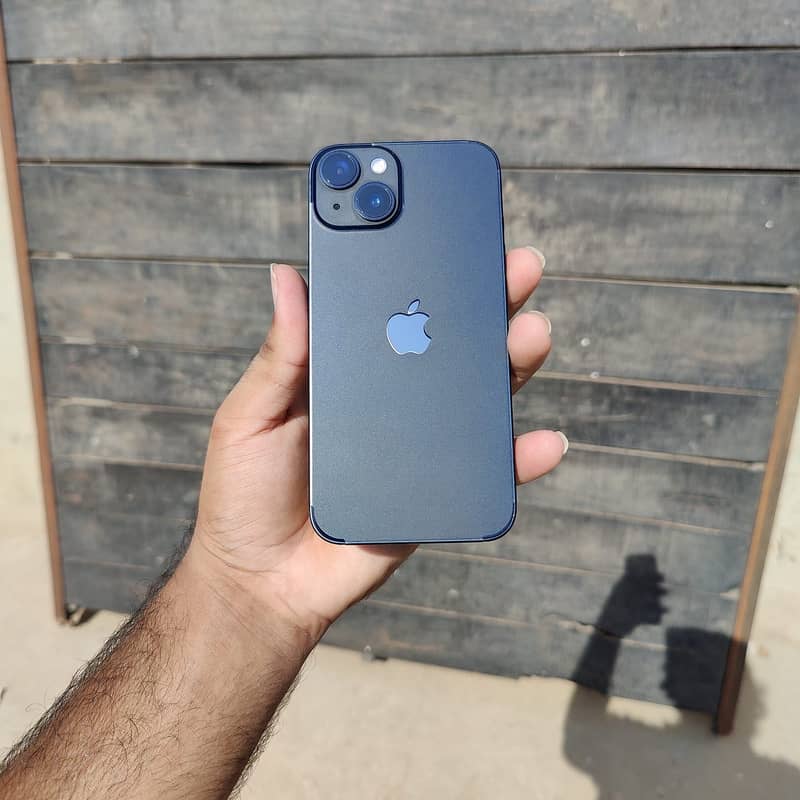Apple iPhone 14 3