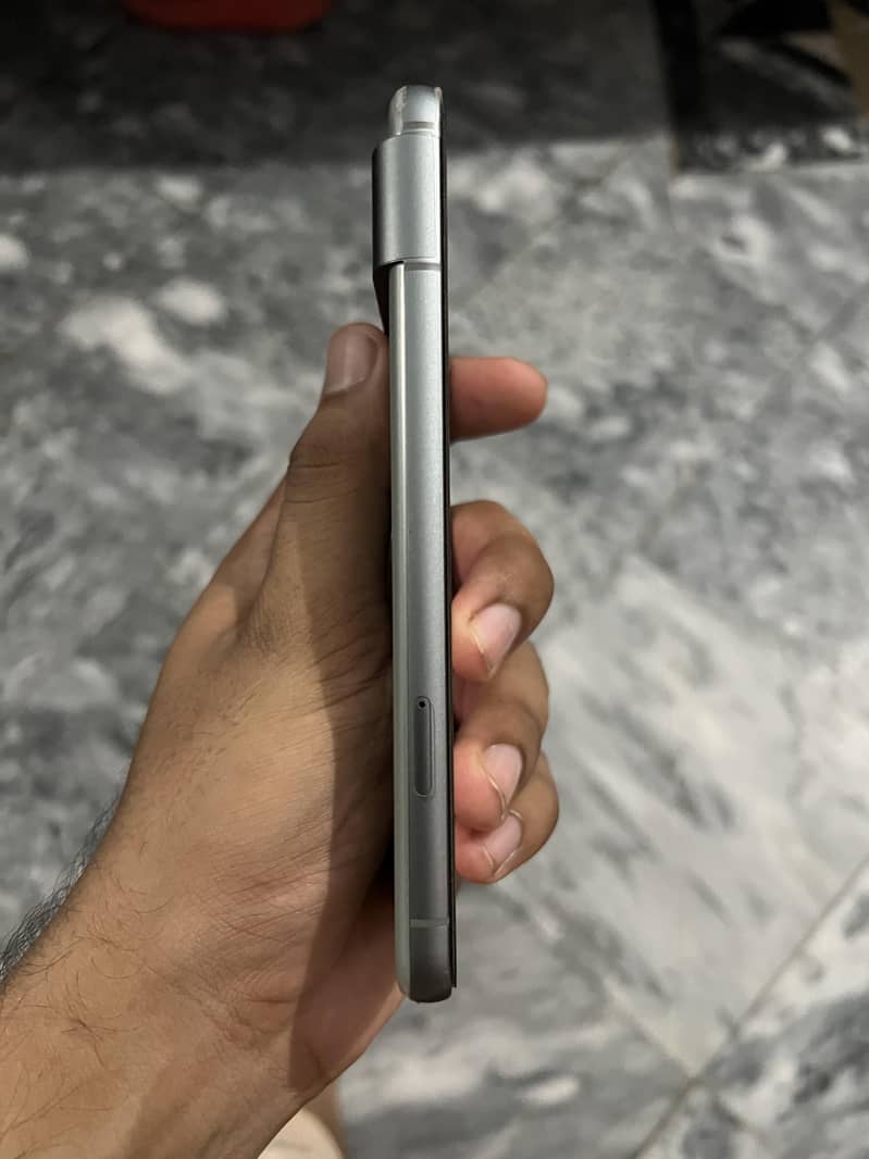Google Pixel 8 2