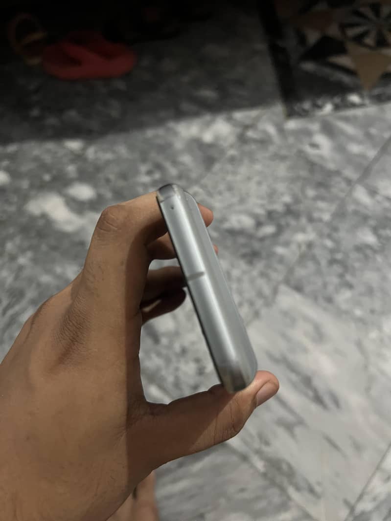 Google Pixel 8 5
