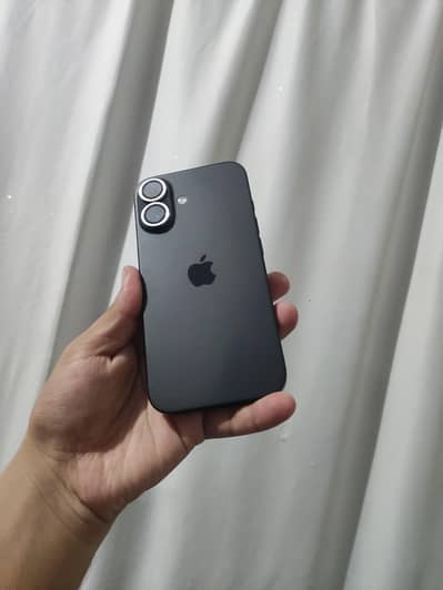 Apple iPhone 16