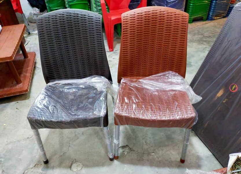 PLASTIC CHAIRS & TABLE 15