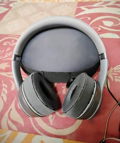 Original Beats Solo Headphones with (original Pouch) (Outclass sound)