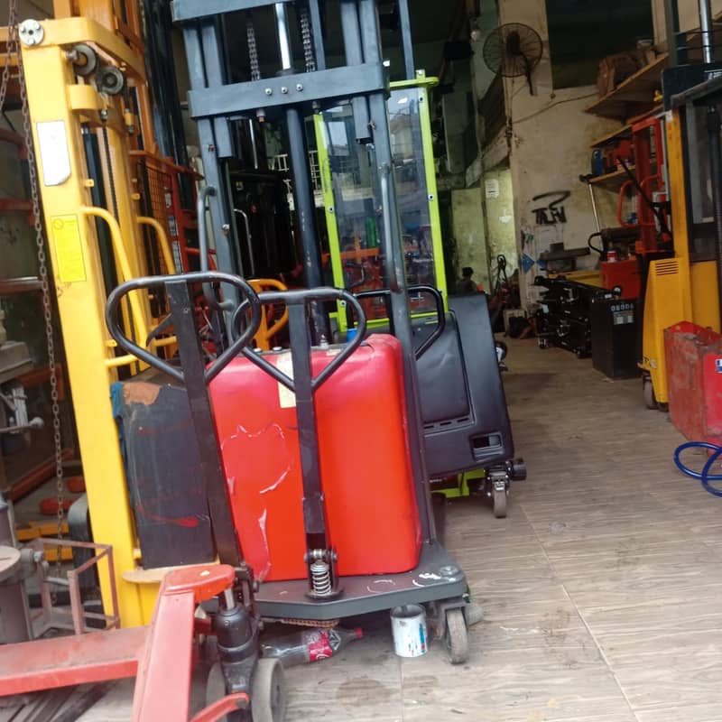 Electric Stacker 2