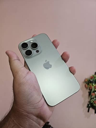 Apple iPhone 15 Pro