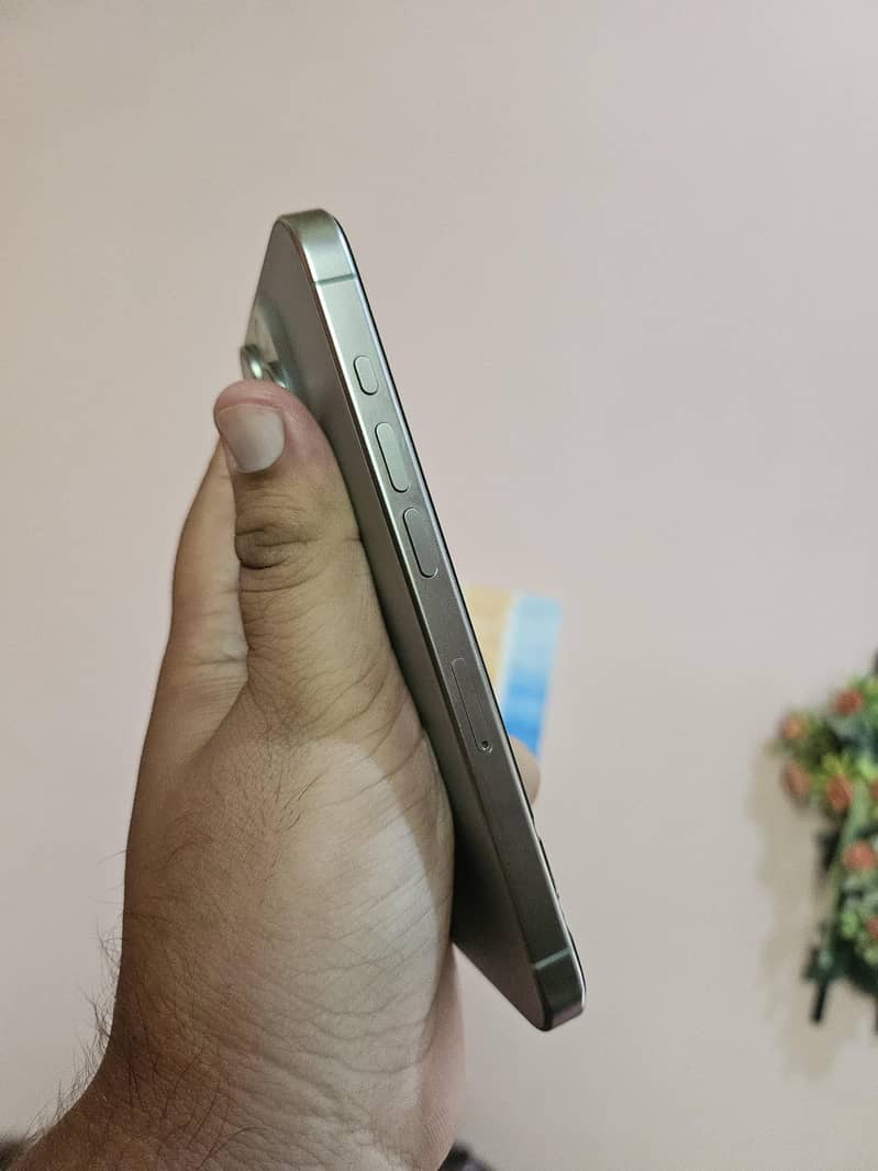 Apple iPhone 15 Pro 5
