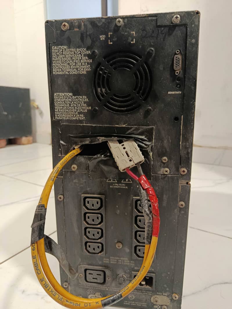 APC 3000 ( UPS ) 1