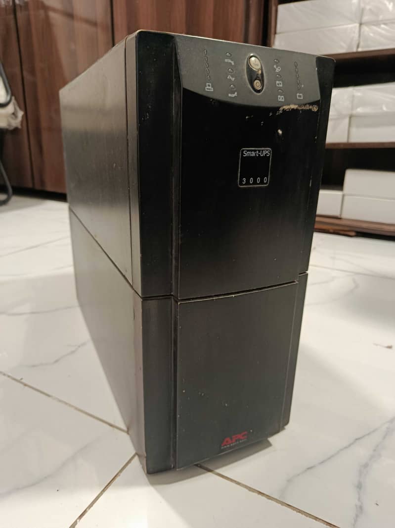 APC 3000 ( UPS ) 3