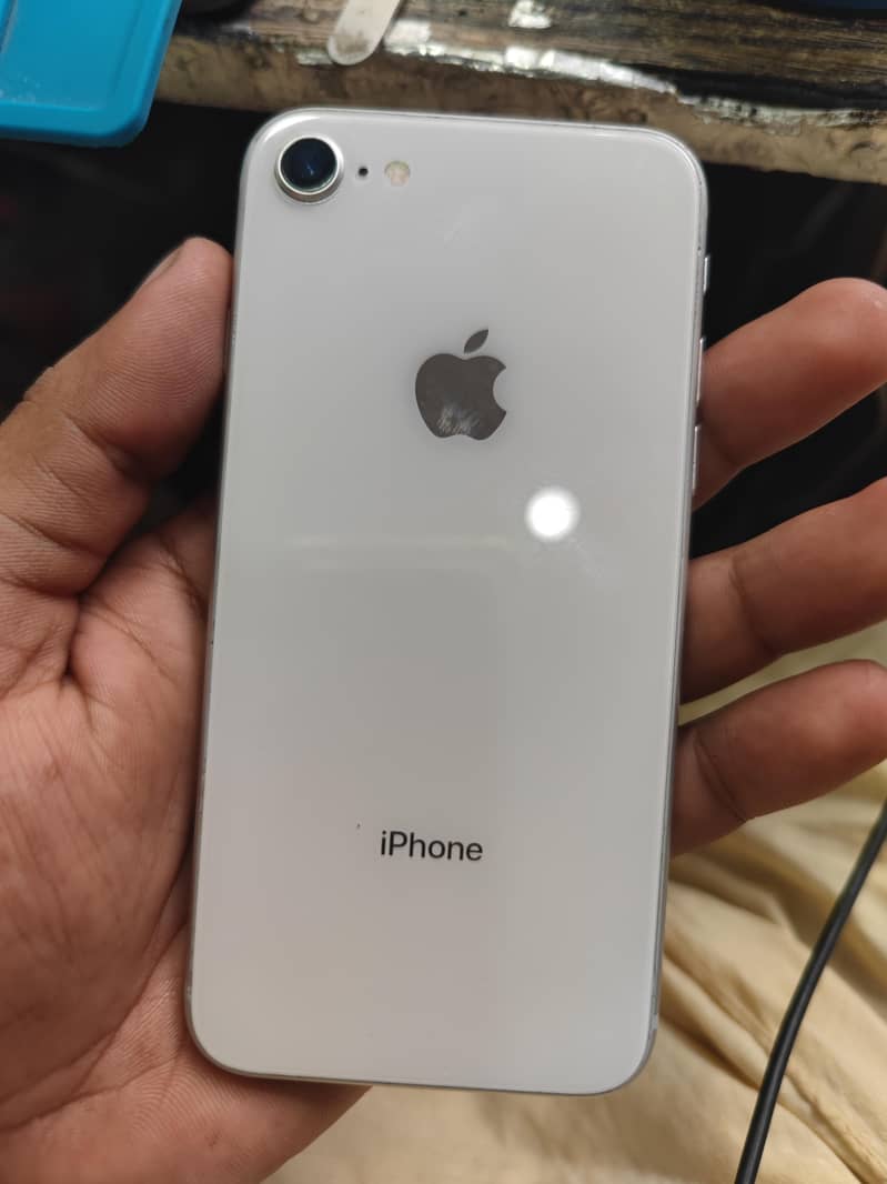 Apple iPhone 8 0