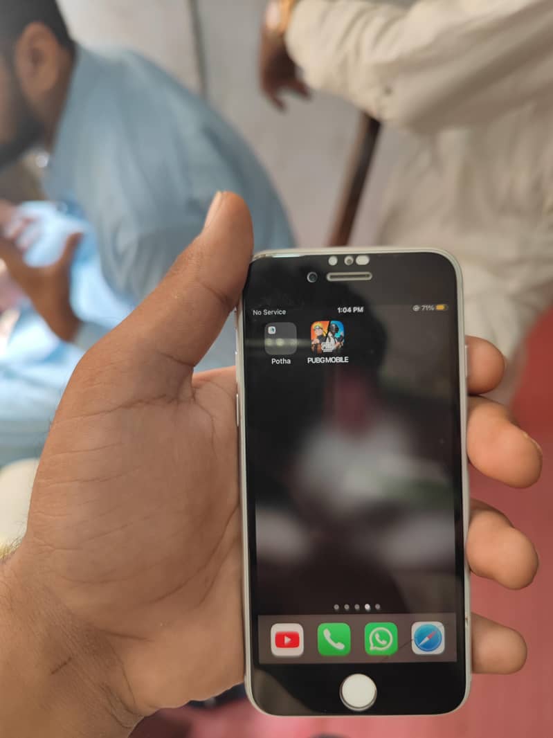 Apple iPhone 8 4