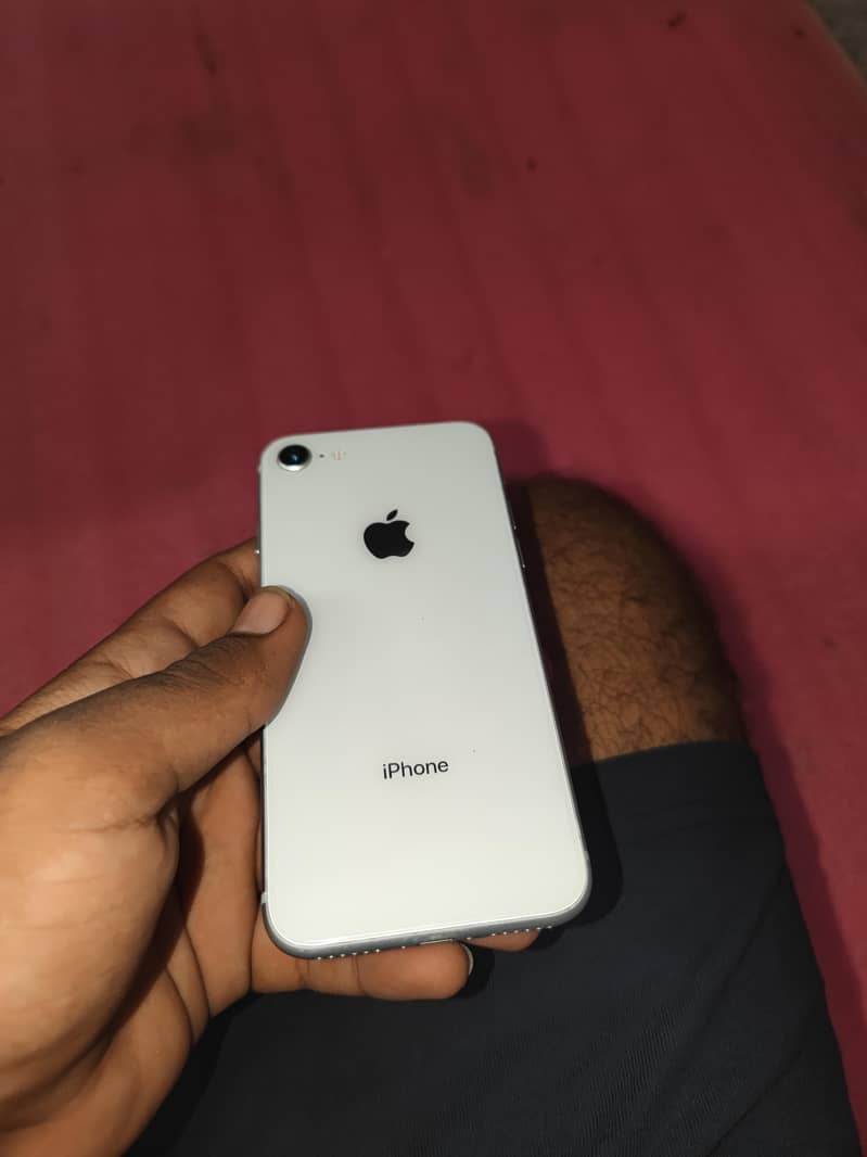 Apple iPhone 8 6