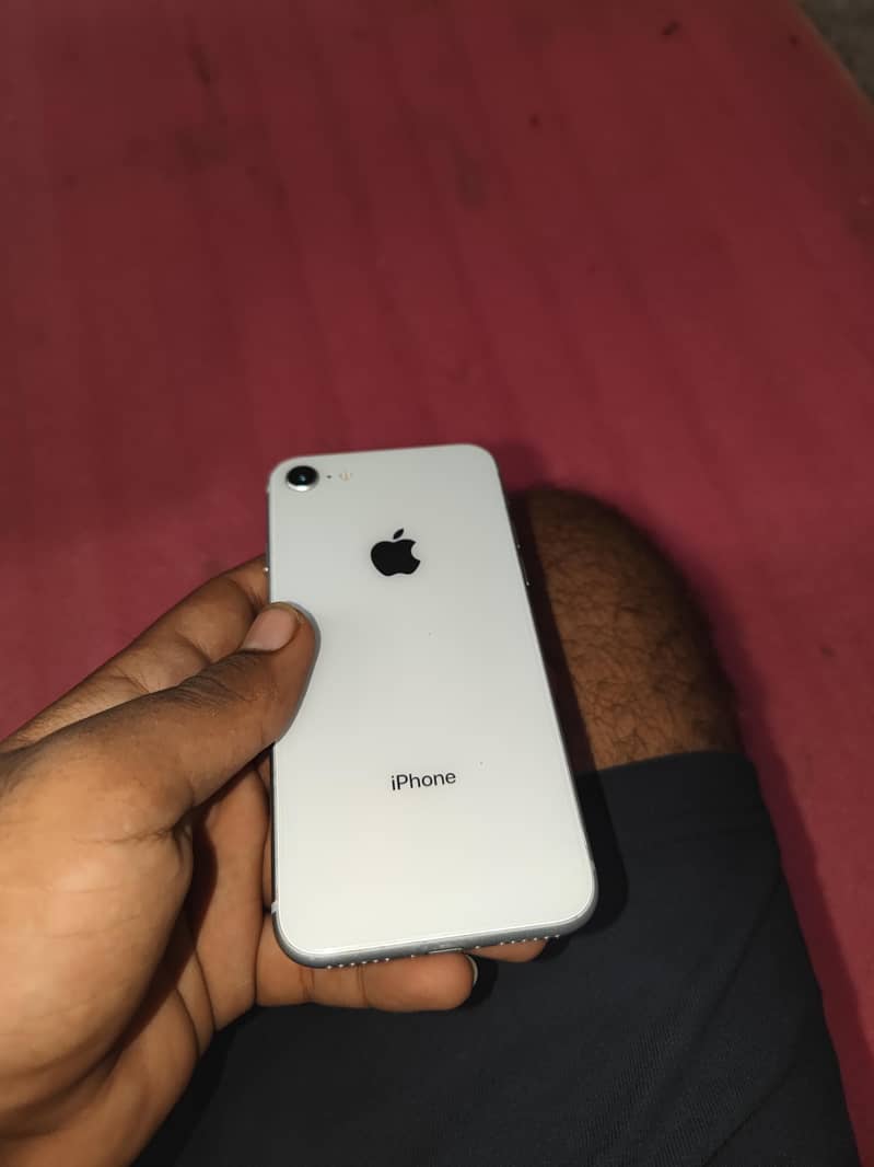 Apple iPhone 8 7