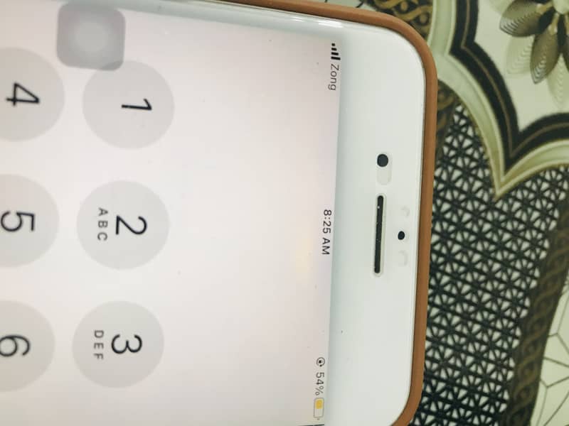 Apple iPhone 8 Plus 0