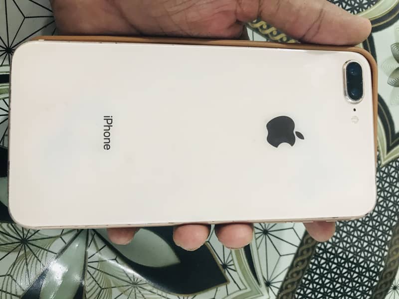 Apple iPhone 8 Plus 5