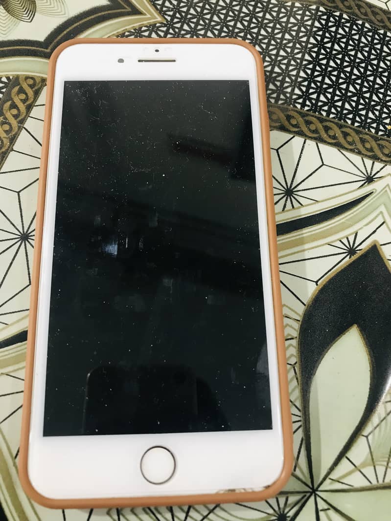 Apple iPhone 8 Plus 6