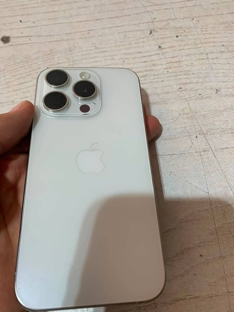 Apple iPhone 15 Pro 7